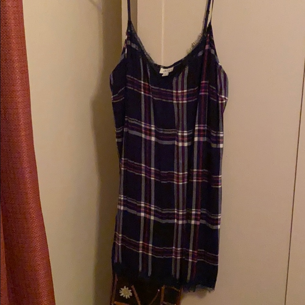 Jenni intimates - Picture 1 of 2